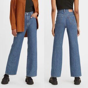 NWT Levis High Rise Straight Leg Cropped Denim Jeans Medium Blue Wash